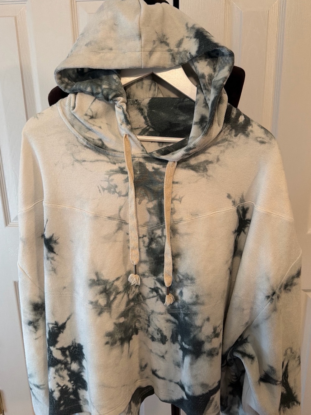 POL Tie-Dye Pullover Hoodie - Cream & Black